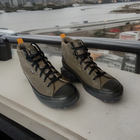 Converse Men's High-Top Sneakers - Black and Brown Size 11 - Picture 5 of 10